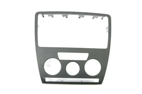 Skoda Octavia 1Z Mittelkonsole Verkleidung um Radio Blende Armaturenbrett