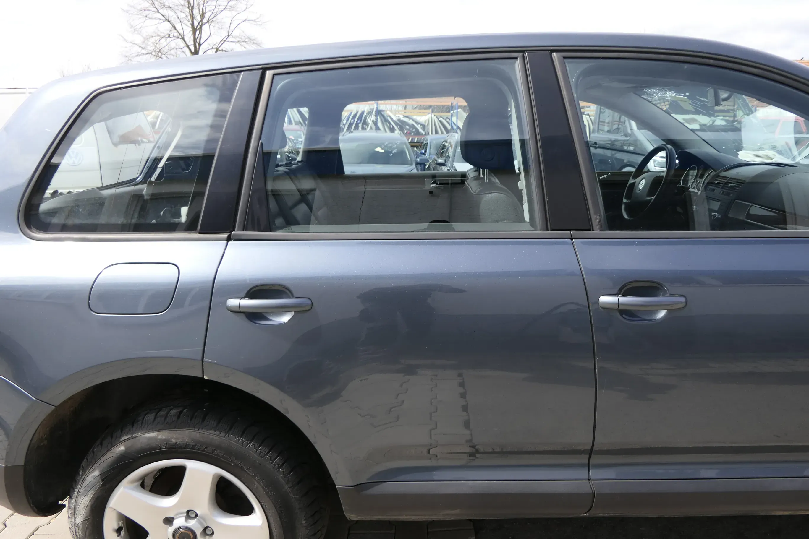 VW Touareg 7L Tür hinten rechts grau LD7U - ohne Anbauteile - Bild 1