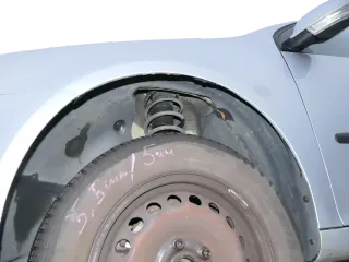 VW Golf 5 V 1K Kotflügel vorne links silber LA7W - Bild 7