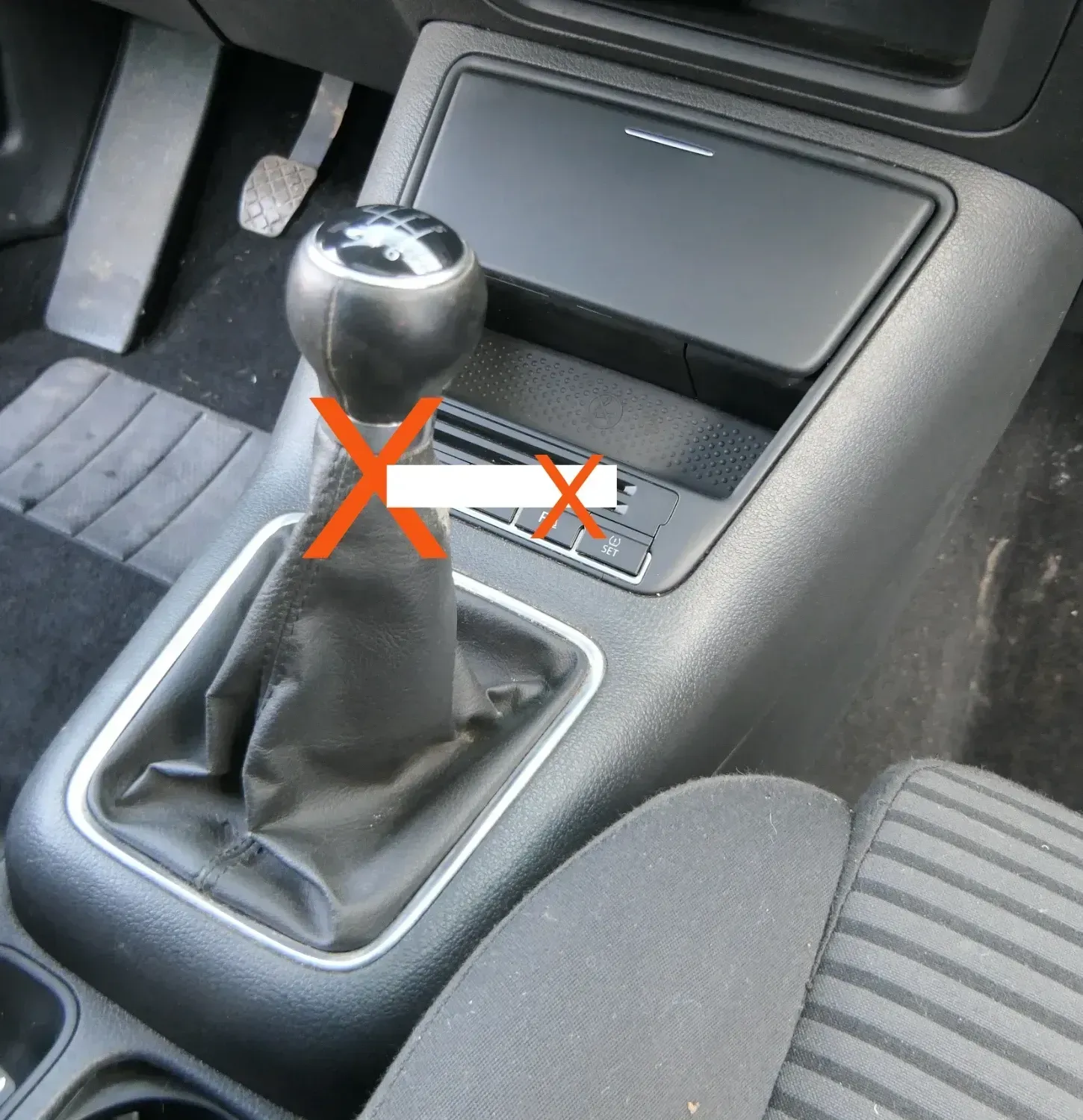 VW Tiguan 5N Mittelkonsole Verkleidung Ablage schwarz Aschenbecher 5N1857961A - Bild 1