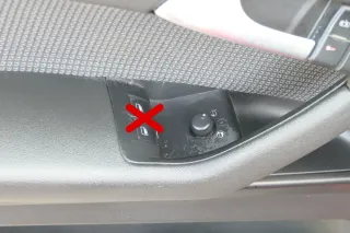 1x Audi A3 8P Türverkleidung Verkleidung Tür vorne links schwarz 2/3-Türer Griff - Bild 4