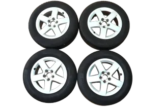 Audi A3 8L Alufelgen Reifen Felgen 195/65 R15 Sommerreifen 8L0601025P 3-4mm - Bild 1