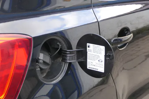 VW Polo 6R Tankdeckel Klappe Tankklappe Deckel Tank schwarz LC9X