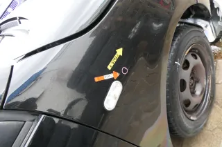 VW Lupo Kotflügel vorne rechts schwarz L041 - Bild 4