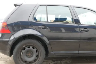 VW Golf 4 Limousine Tür hinten rechts schwarz LC9Z (KEINkombi) - Bild 1