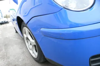 VW Polo 9N Stoßstange Frontstoßstange vorne blau LA5F - Bild 6