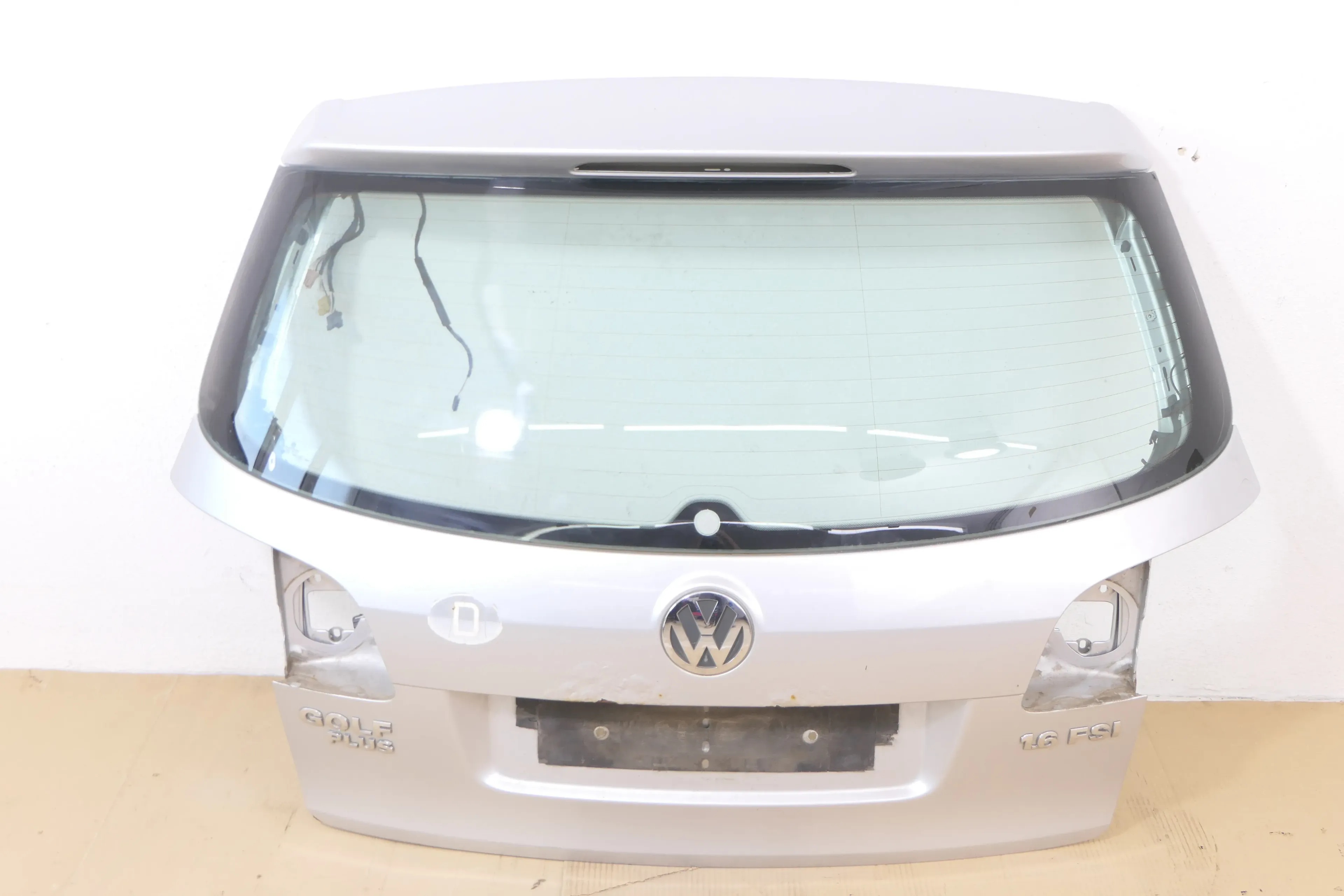 VW Golf Plus 5M Heckklappe hinten Kofferraumklappe Scheibe silber LA7W - ROST - Bild 1