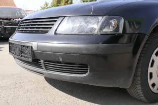 VW Passat 3B Stoßstange vorne Frontstoßstange Stoßfänger schwarz LC9Z Grill - Bild 4