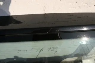 VW Polo 6N Heckklappe Klappe hinten Kofferraumklappe mit Scheibe schwarz LC9Z - Bild 3