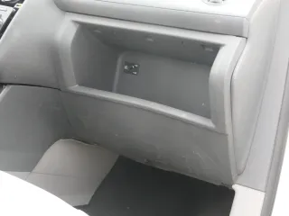 VW Caddy 2k Teppich Innenraumteppich Innen vorne + mitte- schwarz - Bild 3