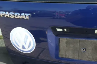 VW Passat 3B Kombi Variant Heckklappe Klappe hinten mit Scheibe blau LA5E mari - Bild 5