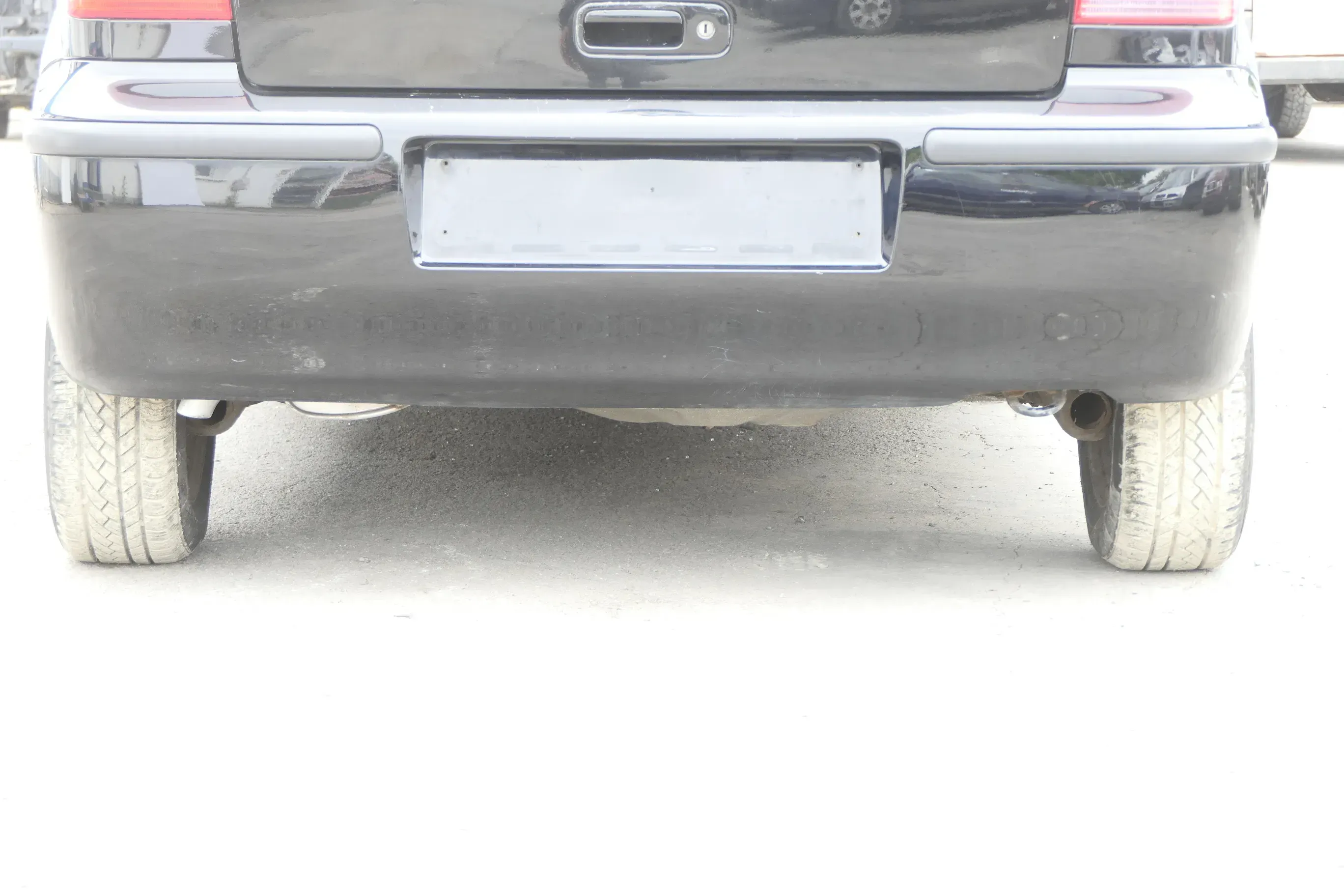 VW Polo 6N2 Stoßstange hinten Heckstoßstange Stoßfänger schwarz L041 - Bild 1