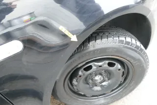 VW Polo 9N Kotflügel vorne rechts schwarz L041 bis ca.Bj.2004 - Bild 4