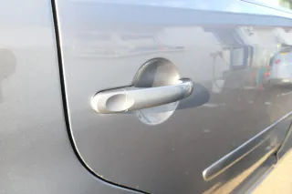 VW Touran 1T 1T3 Tür hinten rechts grau LD7X - ohne Anbauteile - Bild 9