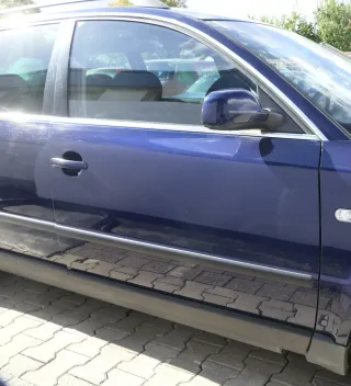 VW Passat 3B 3BG Kombi + Limo Tür vorne rechts Beifahrertür blau LB5N indigoblau - Bild 1