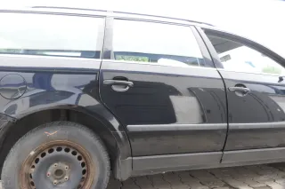 VW Passat 3B 3BG 3B6 Kombi Avant Tür hinten rechts mit Scheibe schwarz L041 - Bild 1