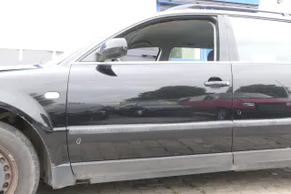 Passat 3B 3BG 3B6 Kombi + Limo Tür vorne links Fahrertür schwarz L041 ohneAnbaut - Bild 1