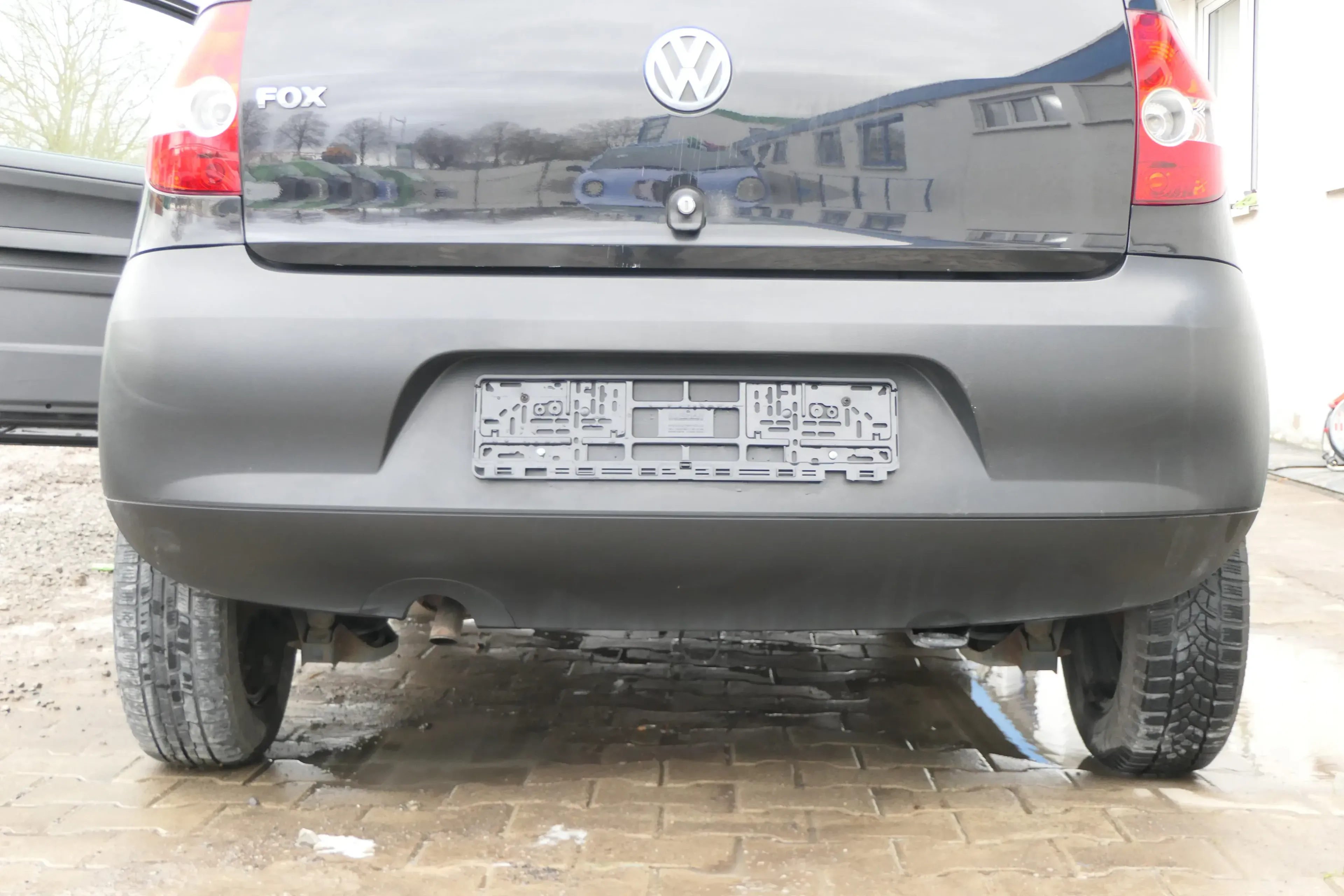 VW Fox 5Z Stoßstange hinten Stoßfänger schwarz matt u - Bild 1