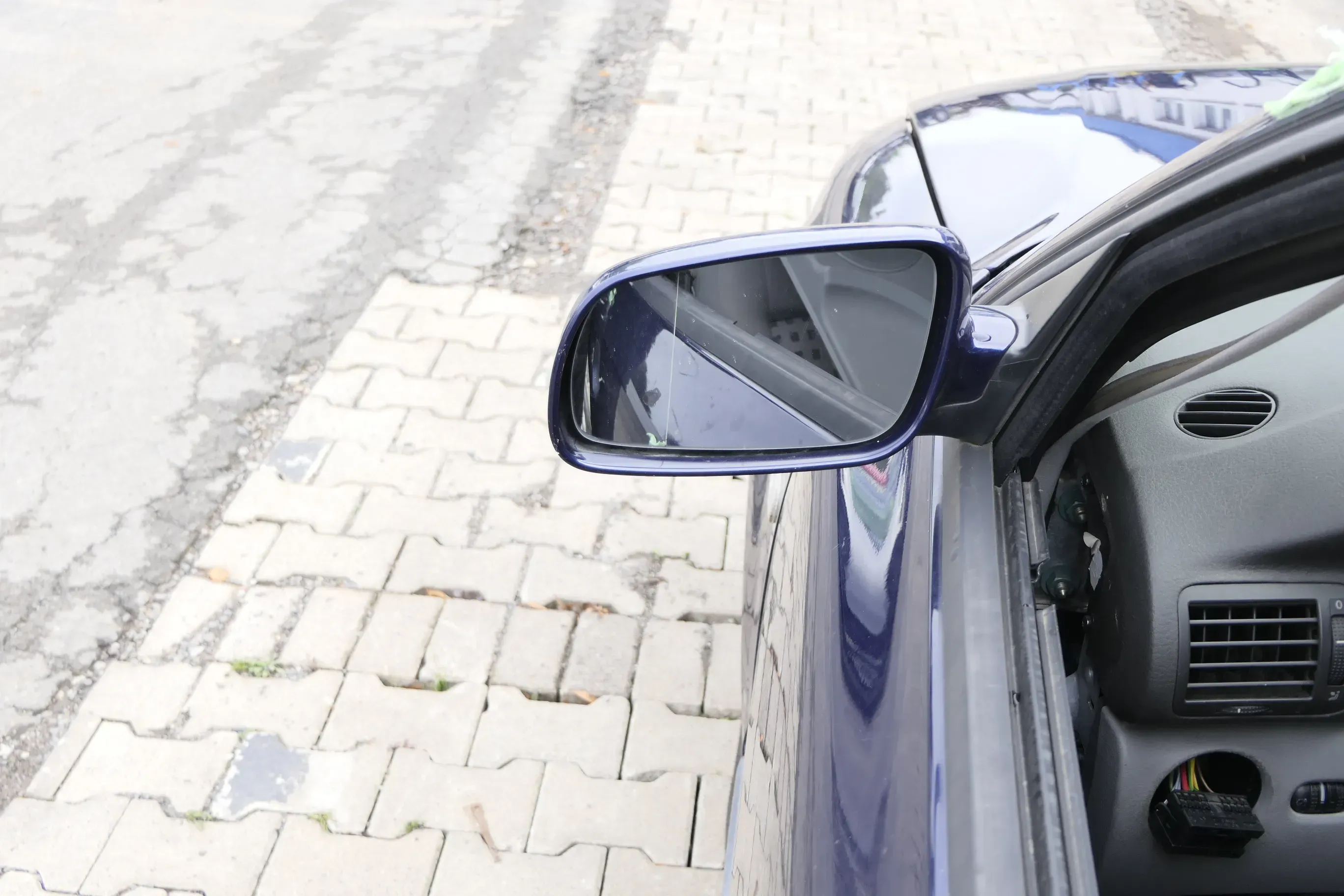 VW Passat 3B 3BG elektrischer Spiegel Außenspiegel links mit Glas blau LB5N - Bild 1