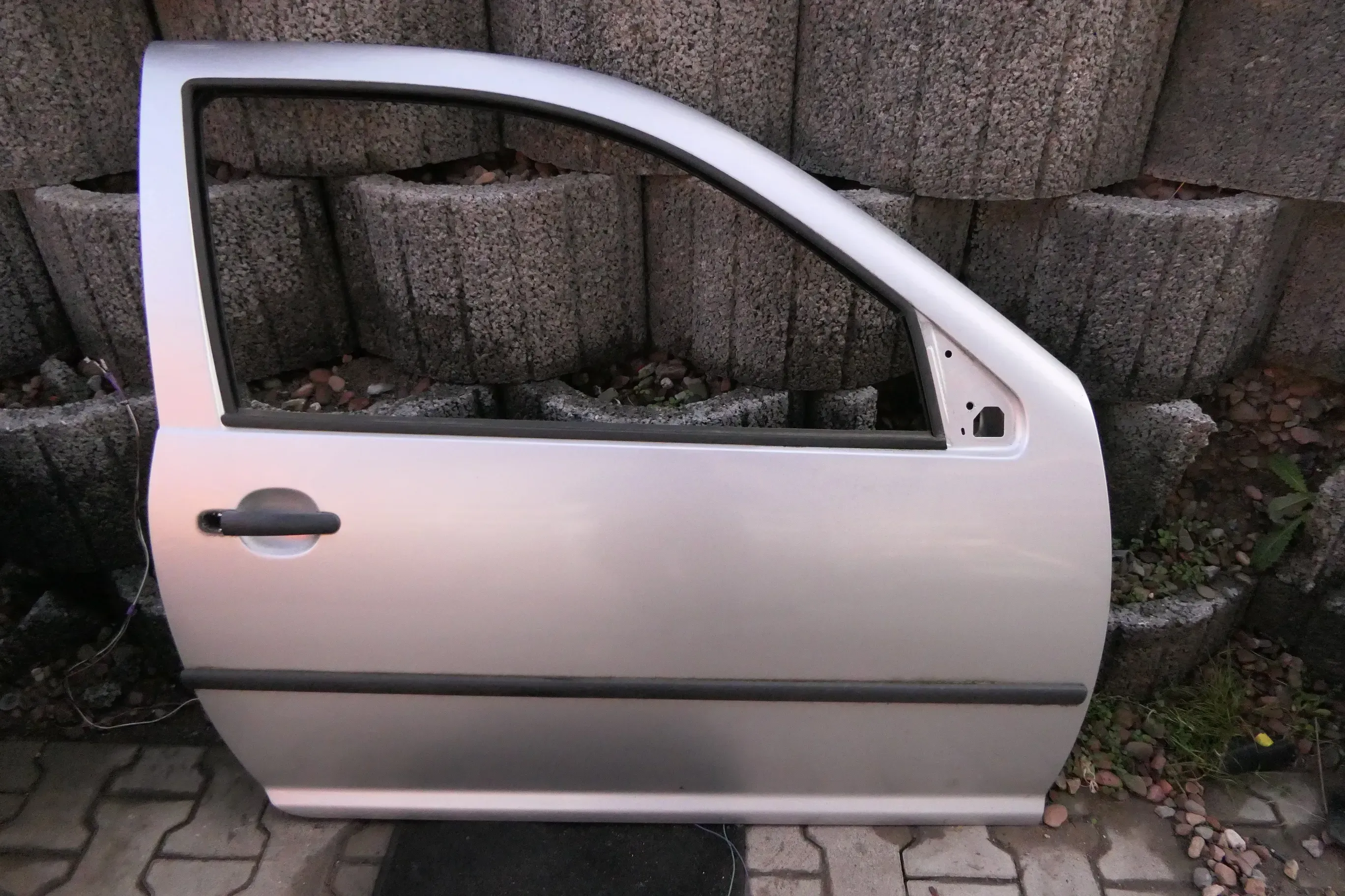 VW Golf 4 Tür vorne rechts Beifahrertür 2/3-Türer silber LA7W - Bild 1