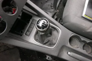 VW Golf 5 Schaltknauf Schaltsack Schaltung Schaltknüppel original 5-Gang - Bild 1