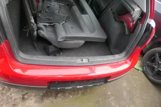 VW Golf 5 1K Limousine Stoßstange hinten Heckstoßstange rot LY3D - Bild 2