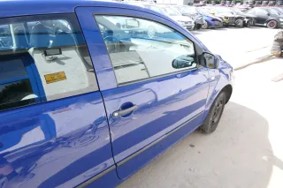 VW Fox 5Z Tür vorne rechts Beifahrertür blau LL5M - zwei Dellen - Bild 2