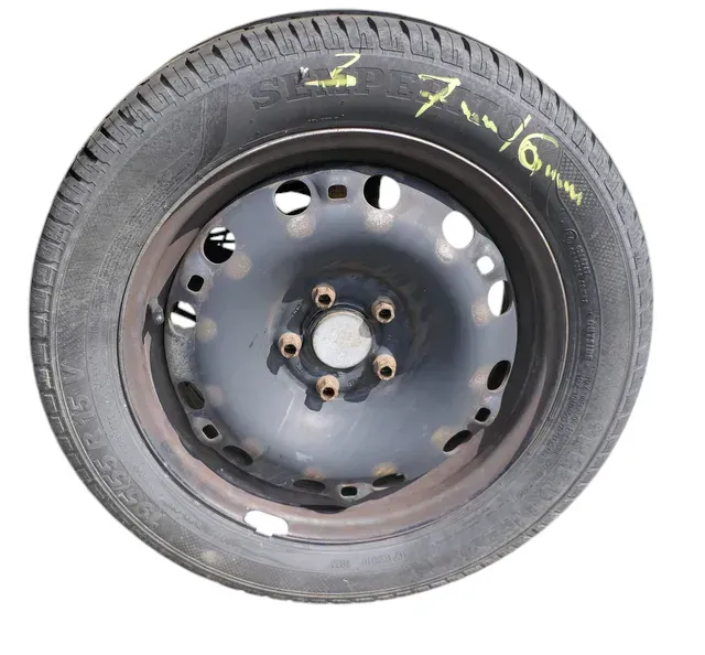4x VW Polo 9N 6R Felgen Reifen 195/55 R15 85V Sommerreifen ca. 4-6mm - Bild 1