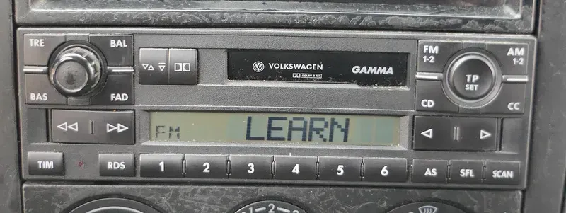 VW Golf 4 Bora Radio Gamma 1J0035186E original mit Code - für CD - Bild 1