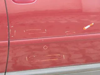 Audi A6 4B C5 Tür nur Türblatt vorne rechts Beifahrertür rot LZ3L - Dellen! - Bild 16