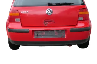 VW Golf 4 Limousine Stoßstange hinten Heckstoßstange Stoßfänger rot LP3G - Bild 1