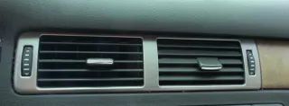 Audi A6 4B Lüftungsdüse Düse Lüftung vorne in der Mitte 4B0819203 - Bild 1