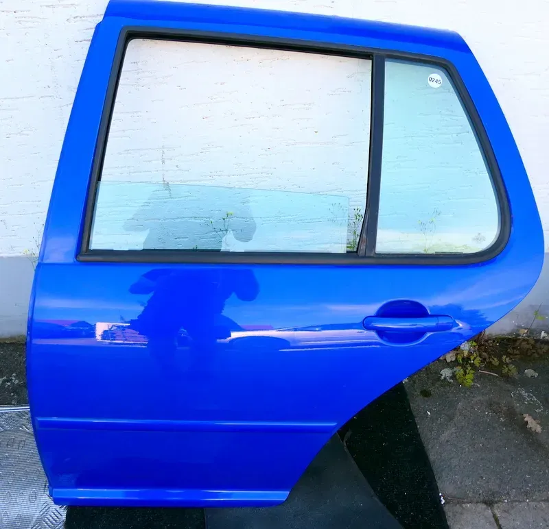 VW Golf 4 Limousine Tür hinten links blau LW5Z (KEINkombi) - Bild 1