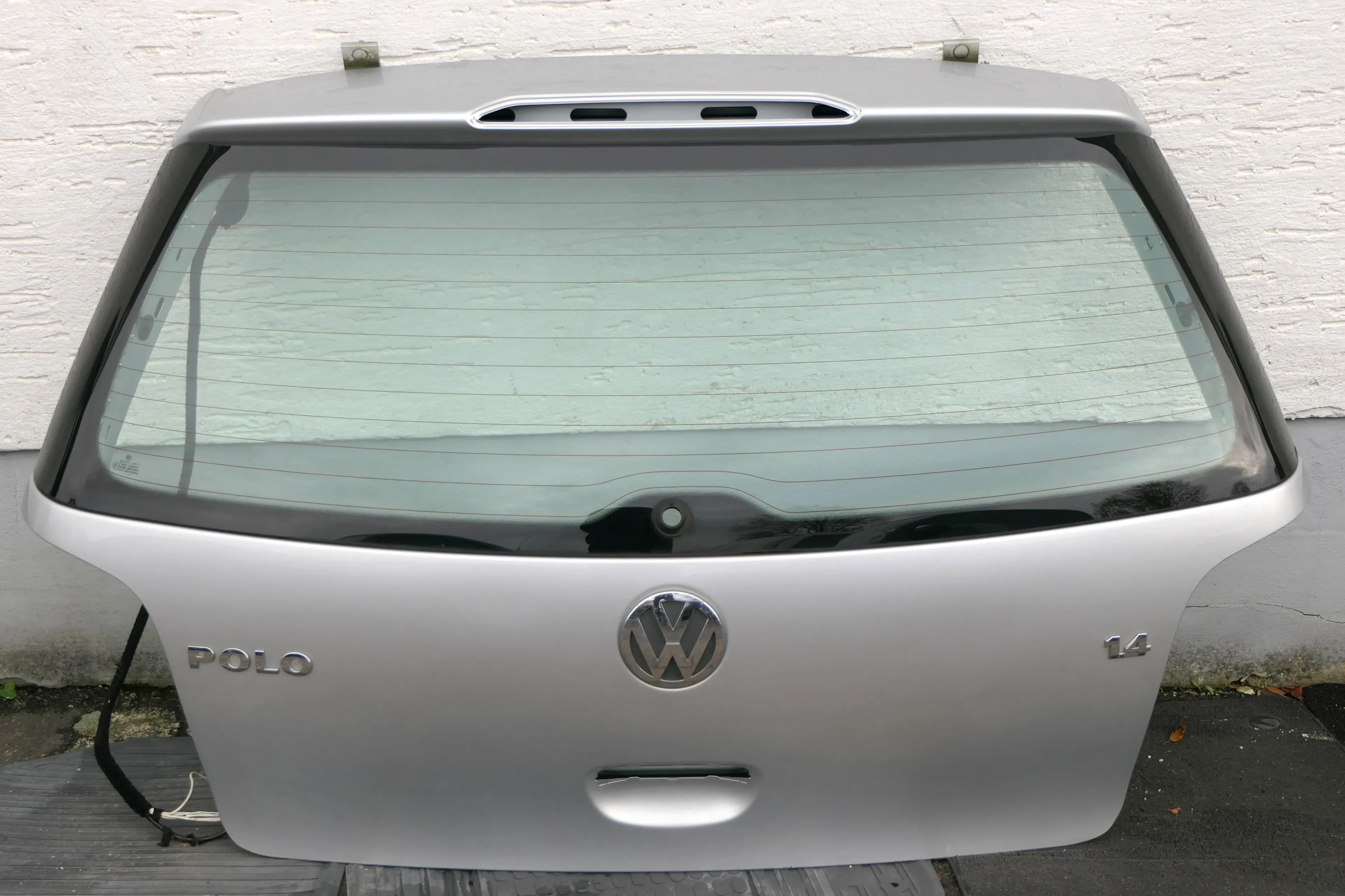 VW Polo 9N Heckklappe Kofferraumklappe Klappe hinten silber LA7W - Bild 1