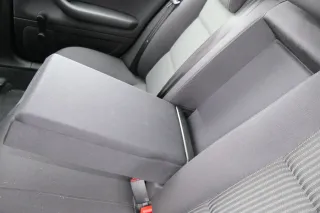 Audi A4 B6 B7 8E Sitz Rückbank Rücksitzbank hinten 3-Punkt-Gurt schwarz - Kopfst - Bild 2