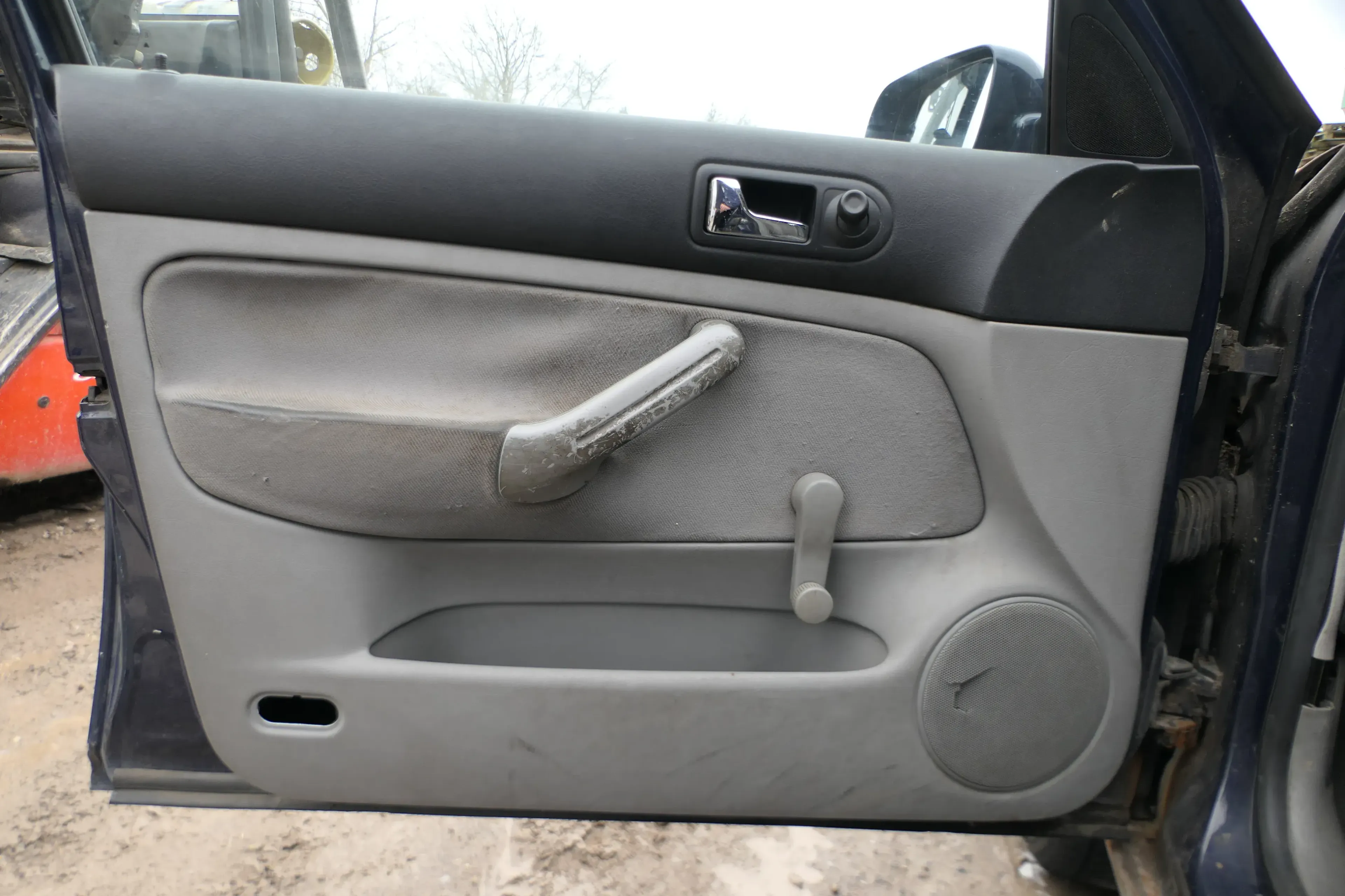1x Golf 4 Bora Türverkleidung Verkleidung Tür vorne links 4/5-Türer grau - Bild 1