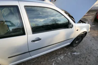 VW Golf 4 Tür vorne rechts Beifahrertür 2/3-Türer silber grau LB7Z ohnAnbauteile - Bild 2