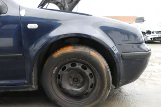VW Golf 4 Kotflügel vorne rechts blau LA5G - Bild 1