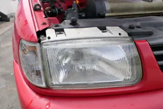 VW Polo 6N Kühlergrill Grillleiste vorne Leiste Grill rot LP3G - Bild 5