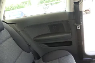 Audi A3 8P Seitenverkleidung Seite hinten llinks schwarz 2/3-Türer Seite schwarz - Bild 1