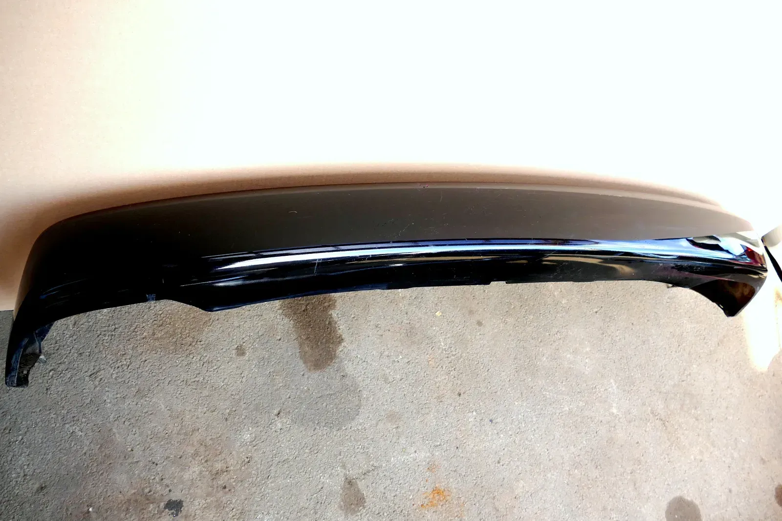 VW Polo 6N Stoßstange hinten Oberteil der 2-geteilte Heckstoßstange schwarz L041 - Bild 1