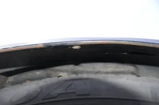 Audi A6 4B Kotflügel vorne rechts schwarz LZ9W (bis ca.Mitte 2001 passend  Delle - Bild 2