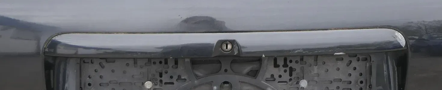 Audi A3 8L A4 Avant Griff Heckklappe Heckklappengriff bis caBj1999 schwarz LZ9U - Bild 1
