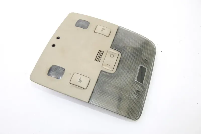 Audi A4 B5 Innenraumleuchte Leuchte innen Leselampe Leseleuchte 8D0947111L - Bild 1