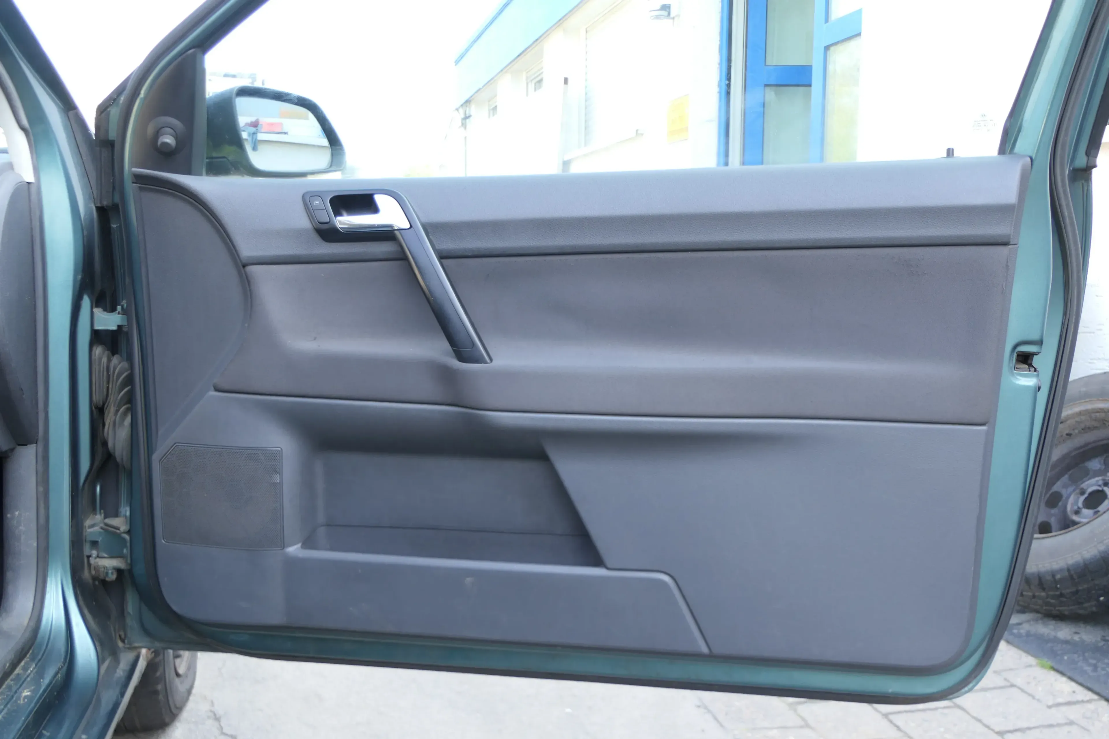 1x VW Polo 9N Türverkleidung Verkleidung Tür vorne rechts 2/3-Türer Beifahrertür - Bild 1