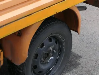 VW T4 DOKA Pritsche Radhausschale Radhaus hinten rechts oder links passend orang - Bild 3