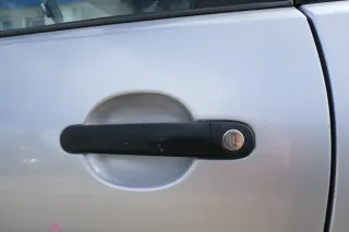 VW Polo 9N 9N3 Tür vorne links Fahrertür 2/3-Türer silber LA7W -ohne Anbauteile - Bild 9