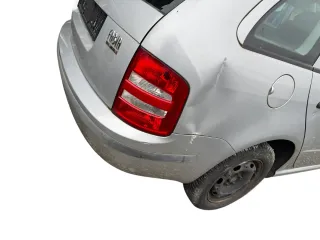 Skoda Fabia 6Y Kombi Stufenhec Stoßstange hinten Heckstoßstange grau silber LF7T - Bild 2