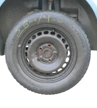 1x A4 B5 A6 4B Passat 3BG Felgen Reifen Winterreifen M+S 195/65 R15 91T 7-8mm VR - Bild 5