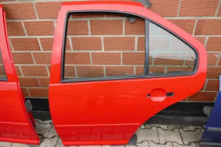 VW Bora Tür hinten links nur Limousine rot LP3G - Bild 1